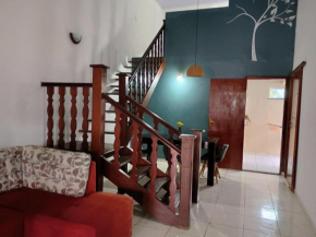 Casa cozy 18 min walk to the downtown beach